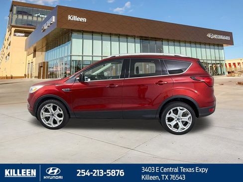 Used 2019 Ford Escape Titanium AWD/4WD image 4