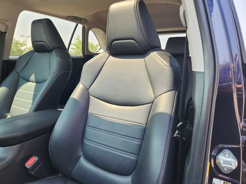 Used 2022 Toyota RAV4 XLE Premium AWD/4WD image 13