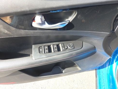 Used 2023 Kia Forte GT image 7