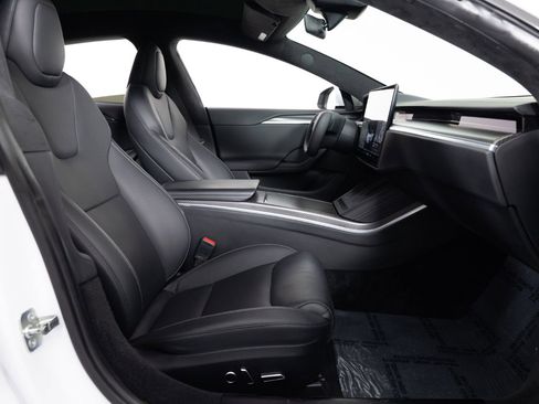 Used 2022 Tesla Model S Plaid image 27