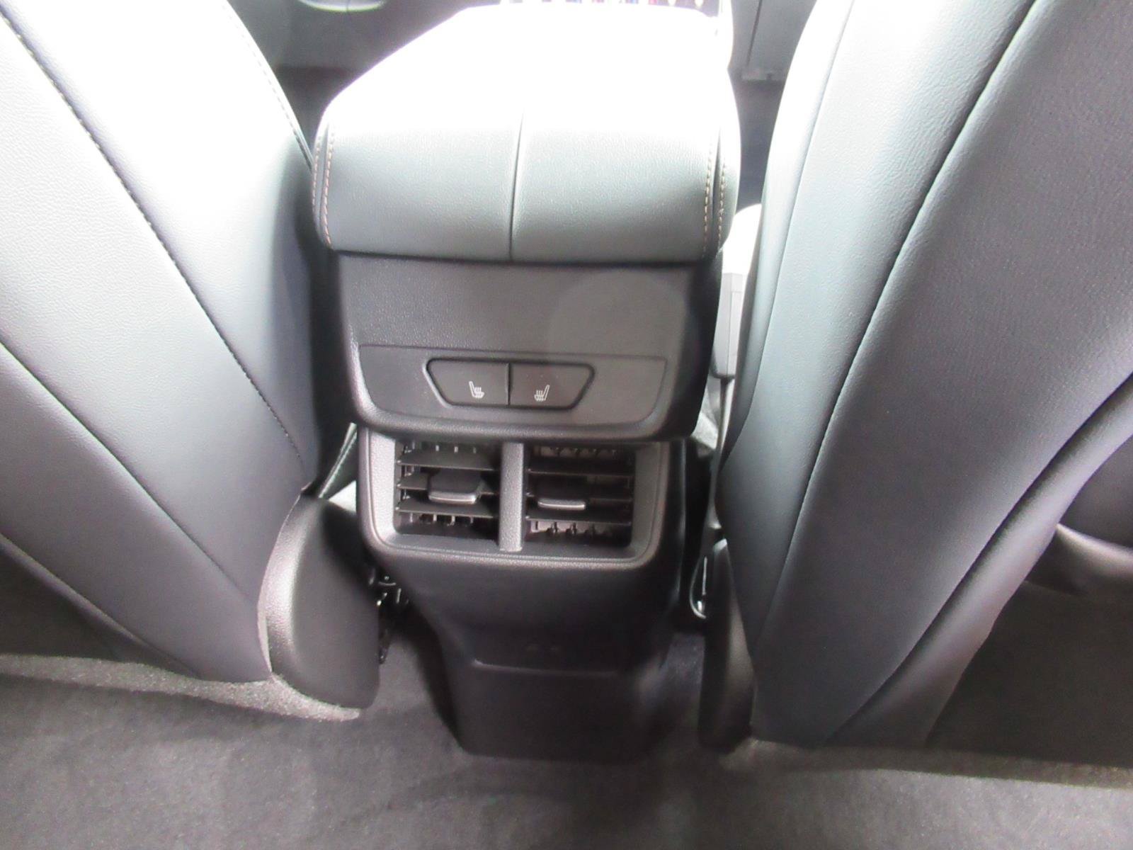 New 2027 GMC Terrain AT4 w/ Convenience Package III AWD/4WD image 31