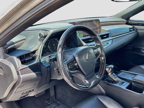 Used 2021 Lexus ES 250 w/ Premium Package AWD/4WD image 9