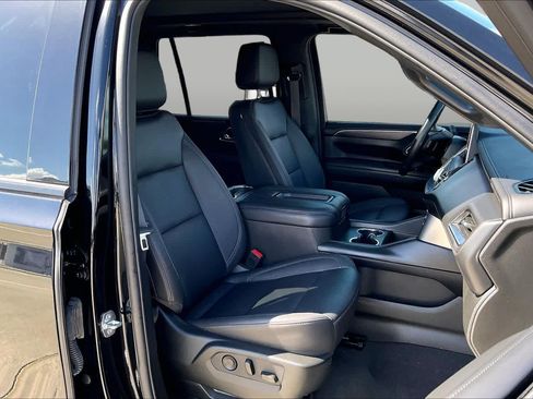 Used 2024 Chevrolet Tahoe Z71 w/ Z71 Off-Road Package AWD/4WD image 9