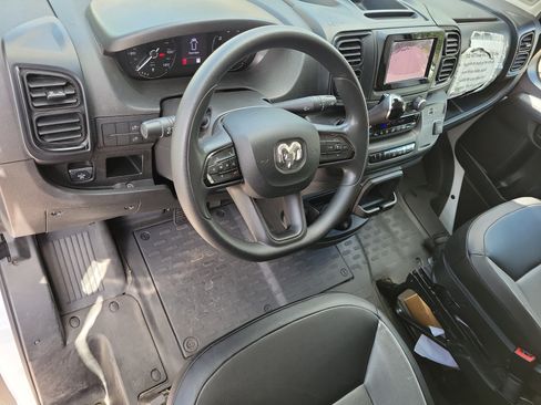 Used 2023 RAM ProMaster 2500 FWD image 14