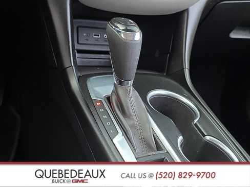 Used 2019 Chevrolet Equinox LS w/ LS Convenience Package FWD image 19