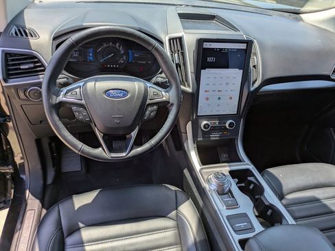 Used 2023 Ford Edge SEL image 11