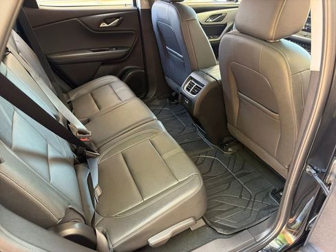 Used 2023 Chevrolet Blazer LT FWD image 32