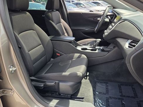 Used 2024 Chevrolet Malibu LT FWD image 17