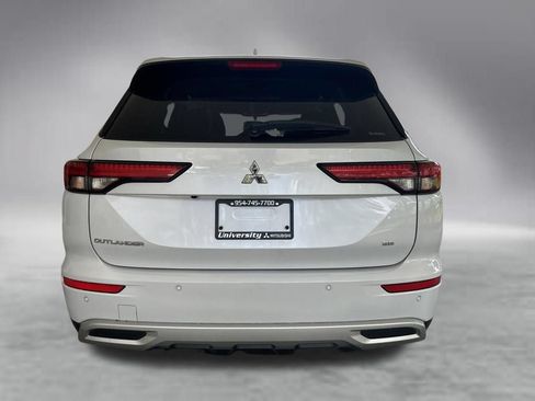 Used 2024 Mitsubishi Outlander SE AWD/4WD image 31