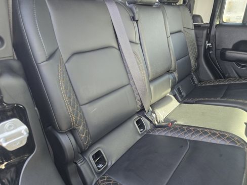 Used 2021 Jeep Gladiator Overland image 23