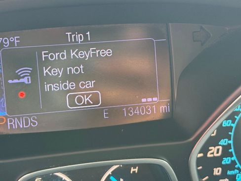 Used 2013 Ford Escape Titanium w/ Parking Technology Pkg FWD image 17