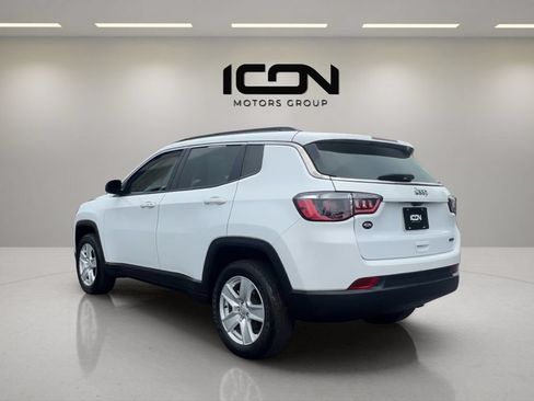 Used 2022 Jeep Compass Latitude w/ Convenience Group AWD/4WD image 2