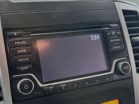 Used 2018 Nissan Frontier SV image 14