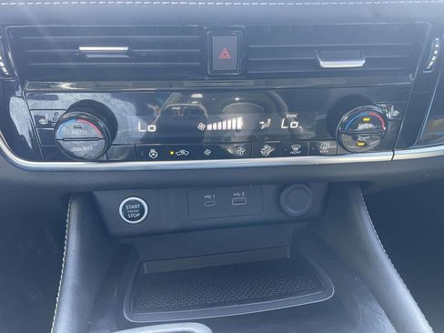 Used 2023 Nissan Rogue SL FWD image 26