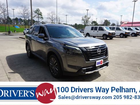 Used 2024 Nissan Pathfinder SL w/ SL Premium Package image 1