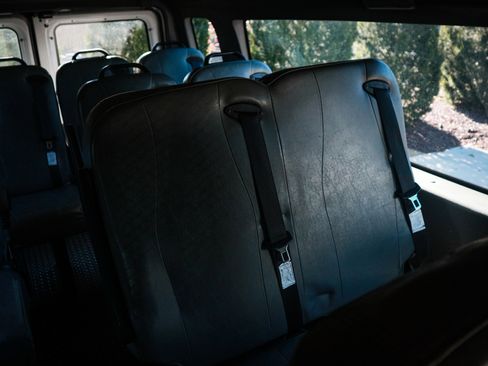 Used 2014 Ford E-250 and Econoline 250 Extended w/ Power Group image 33