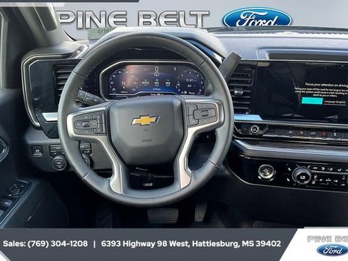 Used 2024 Chevrolet Silverado 1500 LT image 5