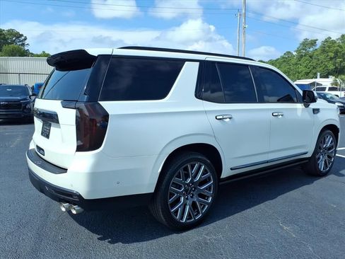 Used 2023 GMC Yukon Denali Ultimate AWD/4WD image 3