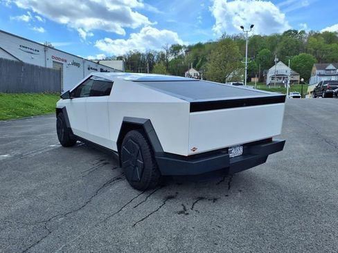 Used 2024 Tesla Cybertruck AWD Crew Cab image 6