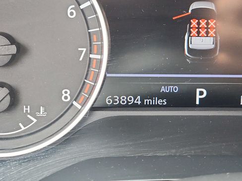 Used 2022 Nissan Pathfinder SV AWD/4WD image 19