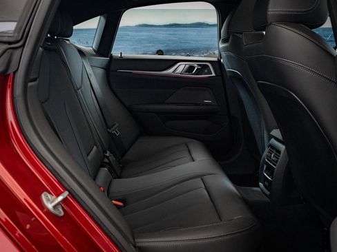 Used 2025 BMW M440i image 37