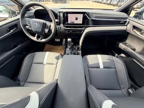 Used 2026 Toyota Camry SE FWD image 22