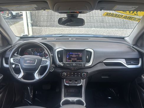 Used 2024 GMC Terrain SLE FWD image 24