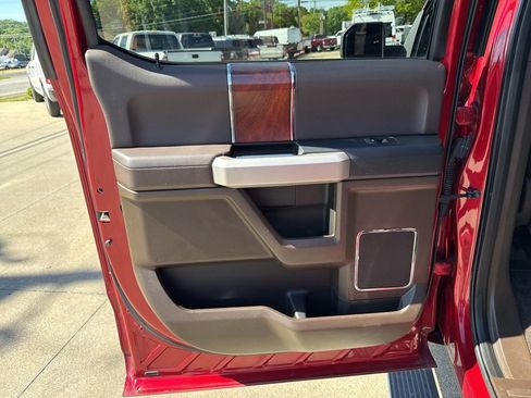 Used 2016 Ford F150 King Ranch w/ Equipment Group 601A Luxury AWD/4WD image 52