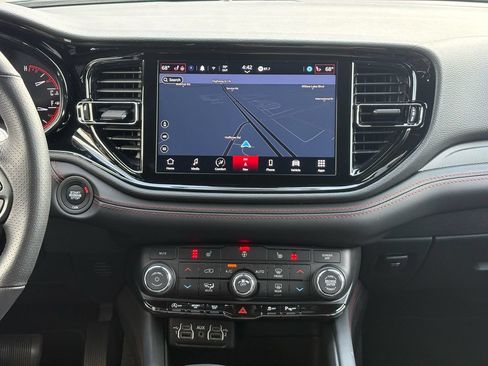 Used 2025 Dodge Durango GT AWD/4WD image 14