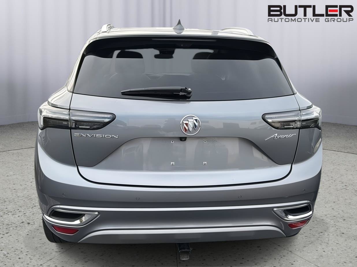 Used 2022 Buick Envision Avenir w/ Technology Package II FWD image 9