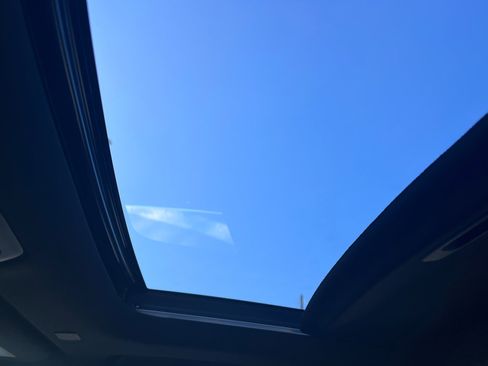 Used 2023 Lexus UX 250h FWD w/ Premium Package image 35