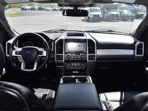Used 2020 Ford F250 Lariat w/ Tremor Off-Road Package AWD/4WD image 4