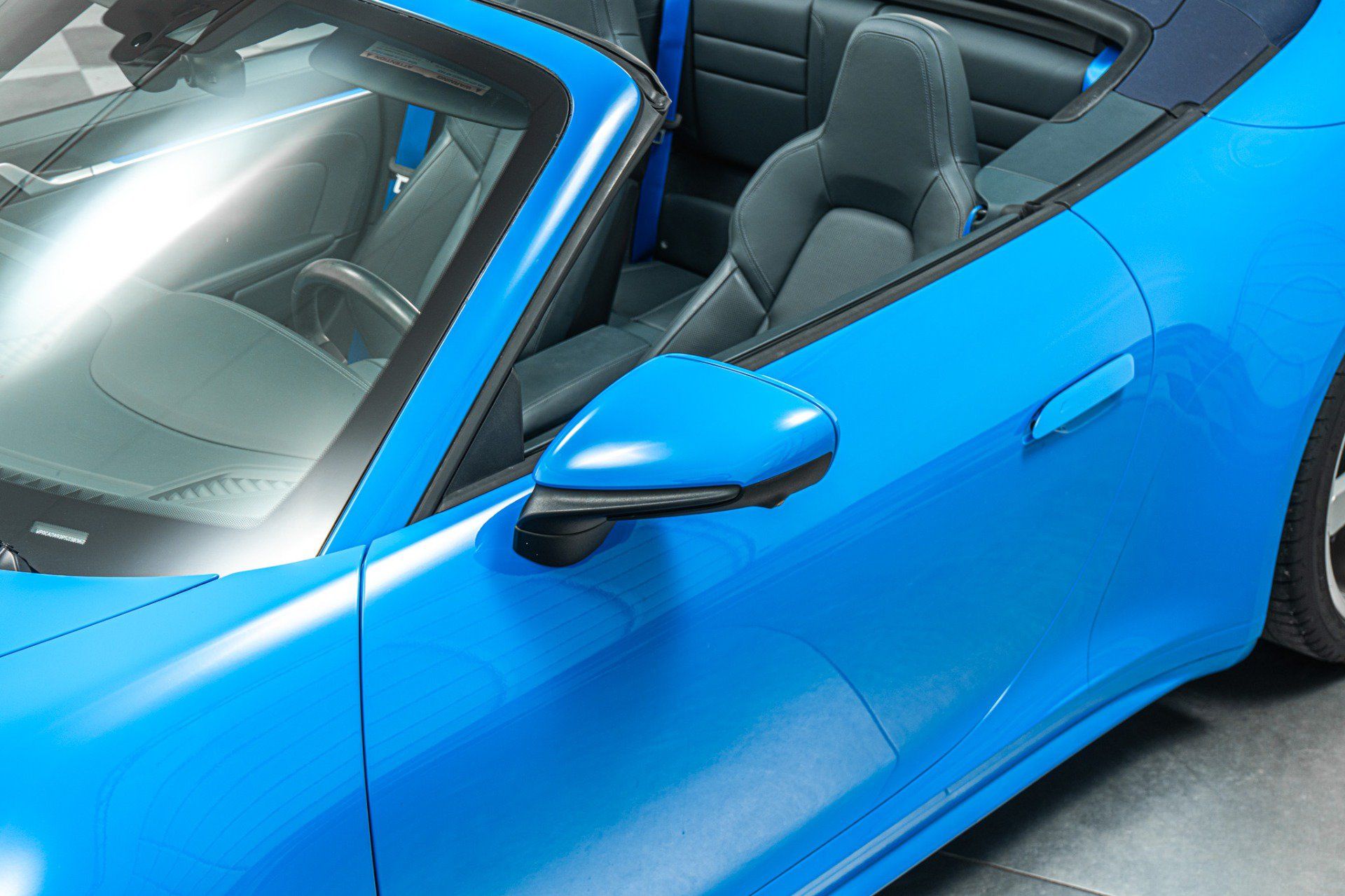 Used 2023 Porsche 911 Carrera image 37