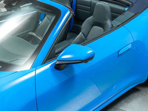 Used 2023 Porsche 911 Carrera image 37