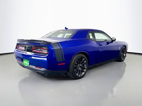 Used 2021 Dodge Challenger R/T Scat Pack w/ Scat Pack Stripe image 10