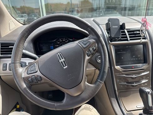 Used 2014 Lincoln MKX AWD w/ Equipment Group 101A image 8
