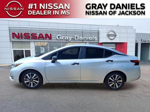 Used 2025 Nissan Versa S w/ S Plus Package FWD image 6