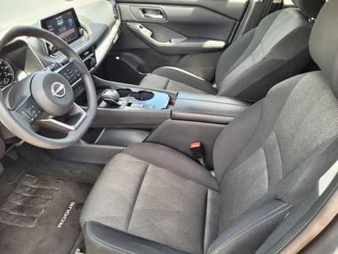 Used 2024 Nissan Rogue SV FWD image 11