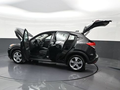 Used 2022 Honda HR-V LX image 28