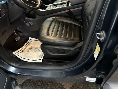 Used 2023 Ford Edge SEL image 25