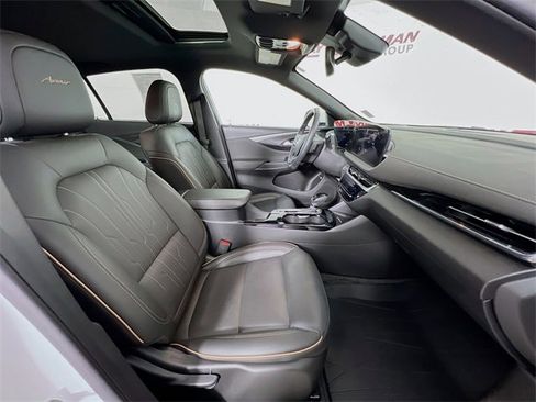 Used 2024 Buick Envista Avenir image 40