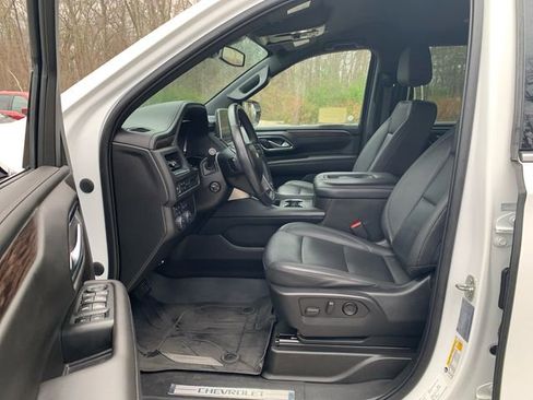 Used 2022 Chevrolet Tahoe LT w/ Luxury Package AWD/4WD image 27
