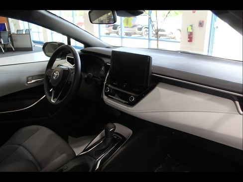 Used 2025 Toyota Corolla SE FWD image 23