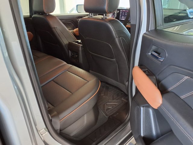 Used 2023 GMC Canyon AT4 w/ AT4 Premium Package AWD/4WD image 24