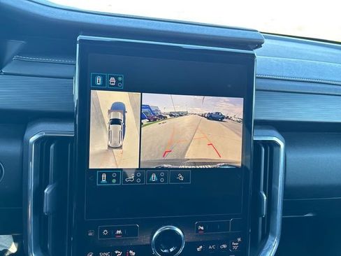 Certified 2024 GMC Acadia Elevation AWD/4WD image 19