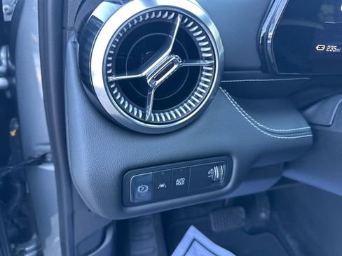 Used 2024 Chevrolet Blazer EV LT image 15