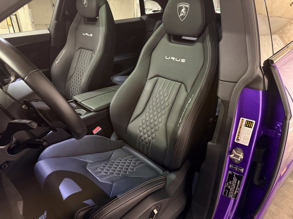 Used 2023 Lamborghini Urus Performante AWD/4WD image 9