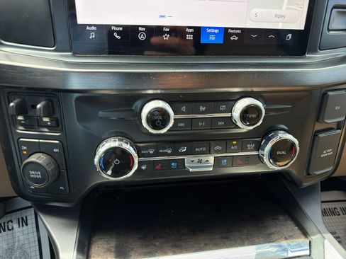 Used 2024 Ford F250 Lariat w/ Chrome Package AWD/4WD image 20