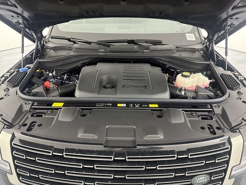 New 2026 Land Rover Range Rover SE image 30