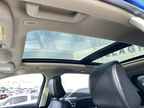 Used 2022 Ford Edge Titanium w/ Class II Trailer Tow Package image 12